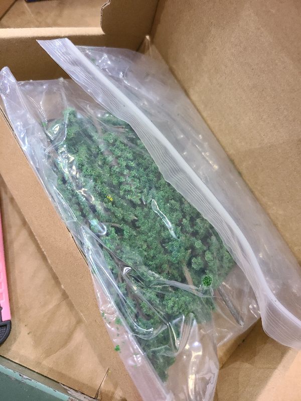 Photo 1 of 16 PCS Model Pine Trees, N Scale Buildings Scenery Tree, Mixed Size Micro Landscape Tree(1.4''-6.3''), for Crafts, Woodland Scenery, Diorama, Cake Topper