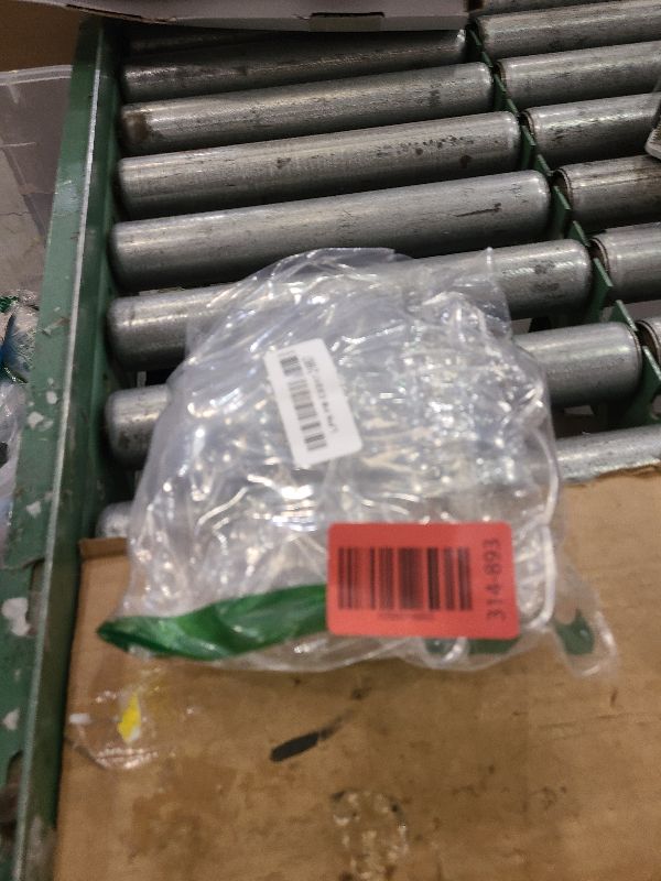 Photo 1 of 2PCS Clear Protective Case with Keychain for Blind Box Figure, Portable Display Case for Mini Collectible, Transparent Doll Storage Box for Fans and Collectors?Dustproof Doll Case (2, Standing)