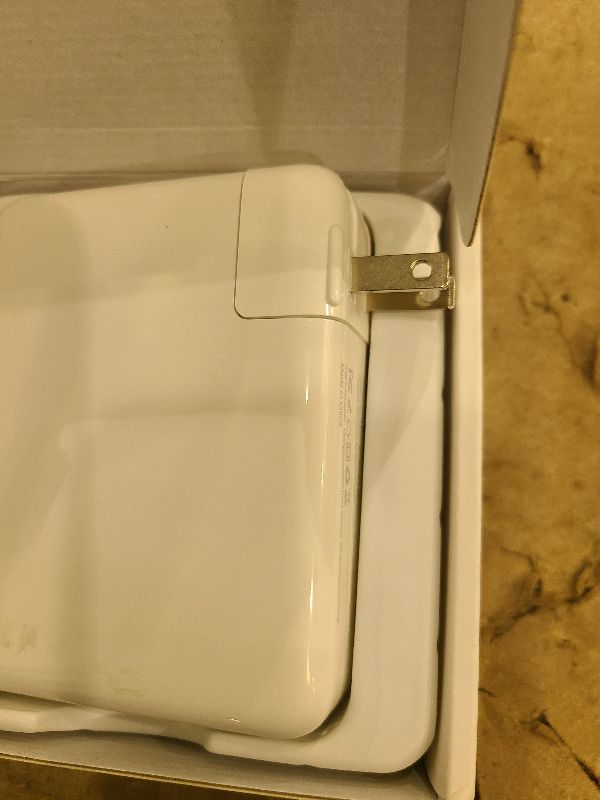 Photo 1 of 140W USB C Charger for MacBook Pro 16, 15, 14, 13 inch 2024, 2023, 2022, 2021, 2020, 2019, MacBook Air 15 13 inch, iPad pro M4 iPad air M2, PD 3.1 28V Great for M1, M2,M3 Laptop, Original Quality