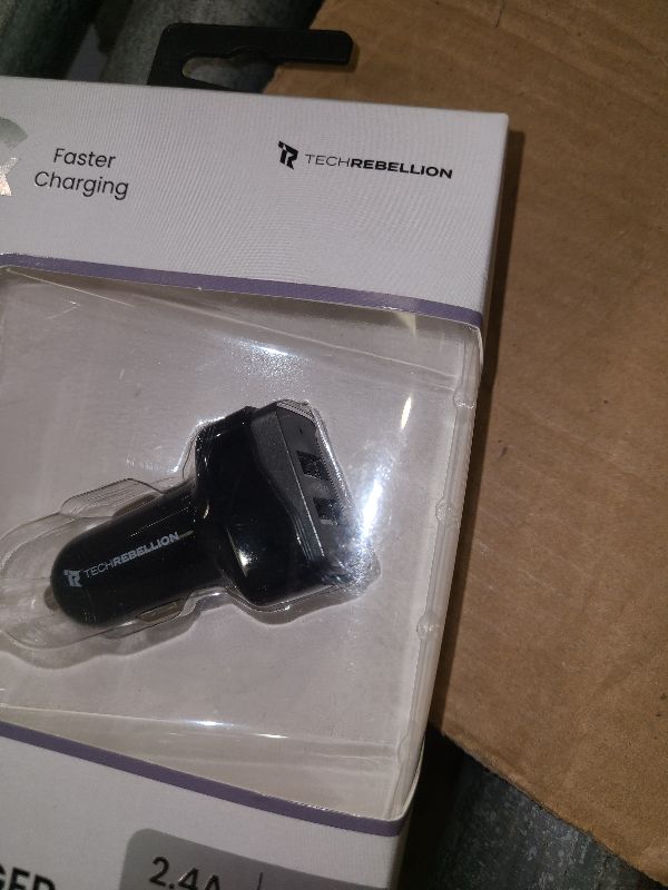 Photo 1 of 4 in 1 Retractable Car Charger for iPhone,69W USB-C Fast Car Charger,Cigarette Lighter Adapter,Fast Charging for iPhone 16/15/14/13/12/11 Pro Max,Galaxy,iPad,Pixel (USB-C&Light-ning) Alloy Black