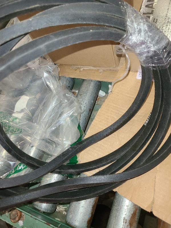 Photo 1 of (198)
1-633127 Lawn Mower Belt for Exmark Lazer Z Deck GRP 52" 60" 72" Scag Replace 633127 336371 484197 Blade Drive Belt (5/8"x146")