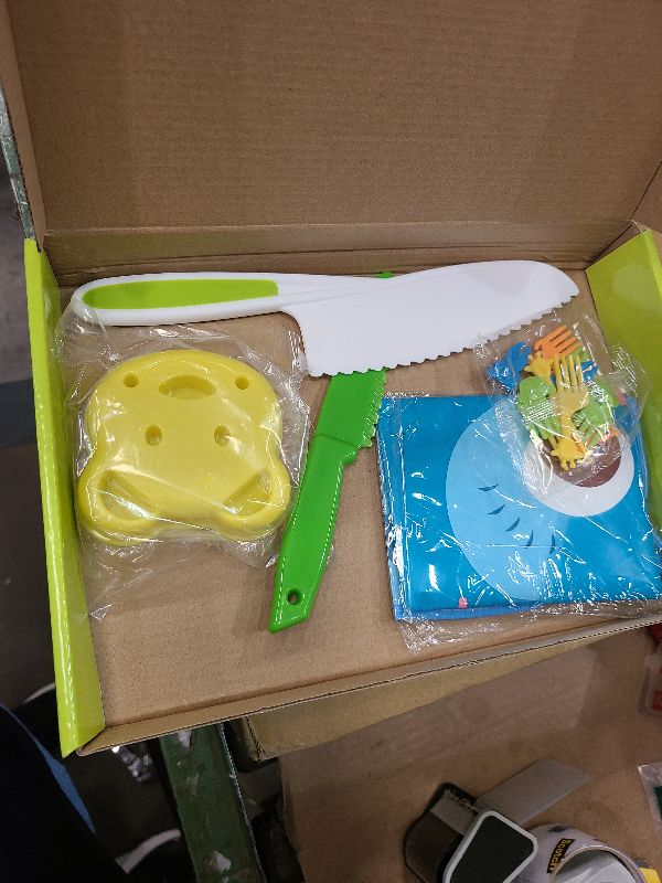 Photo 1 of 19 Pcs Kids Cooking Sets , Montessori Kitchen Tools for Toddlers, Safe Knife Set for Real Cooking ,Vegetable Crinkle Cutters Serrated Edges Plastic Toddler Knifes , Toddler Toys Set for Real Cooking