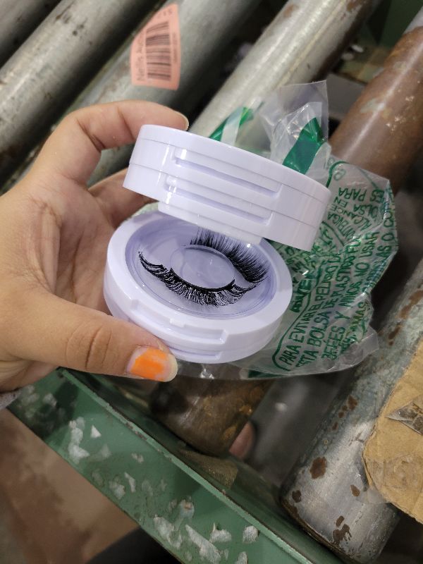 Photo 1 of 4-Pairs Reusable Magnetic Eyelashes with Applicator: Natural, No Glue or Liner Needed, Wendy, K8+604-XX1