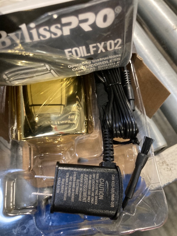 Photo 1 of *USED*
BaBylissPRO Baberology Double Foil Shaver FXFS2G GOLDFX Professional Electric Shaver
