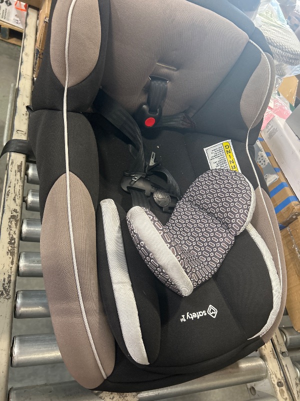 Photo 1 of 
*** SIMILAR IMAGE UNKNOWN SIZE***Safety 1st Grow and Go All-in-One Slim Convertible Car Seat, 