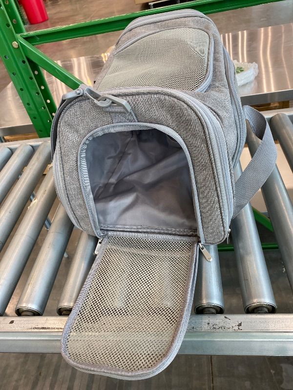 Photo 1 of *Missing Parts* Henkelion Cat Carriers Dog Carrier Pet Carrier For Small / Medium Cats Dogs Puppies (Up To 15lbs), TSA Airline Approved Small Dog Carrier Soft Sided, Collapsible Waterproof Travel Puppy Carrier - Grey