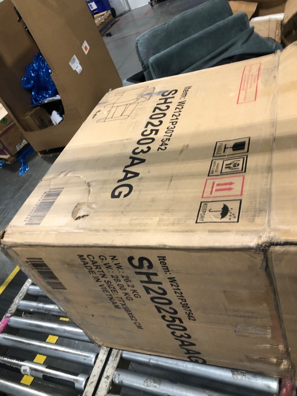 Photo 1 of ** VERY USED/ UNTESTED*** Lifestyle Solutions Harrington Chair