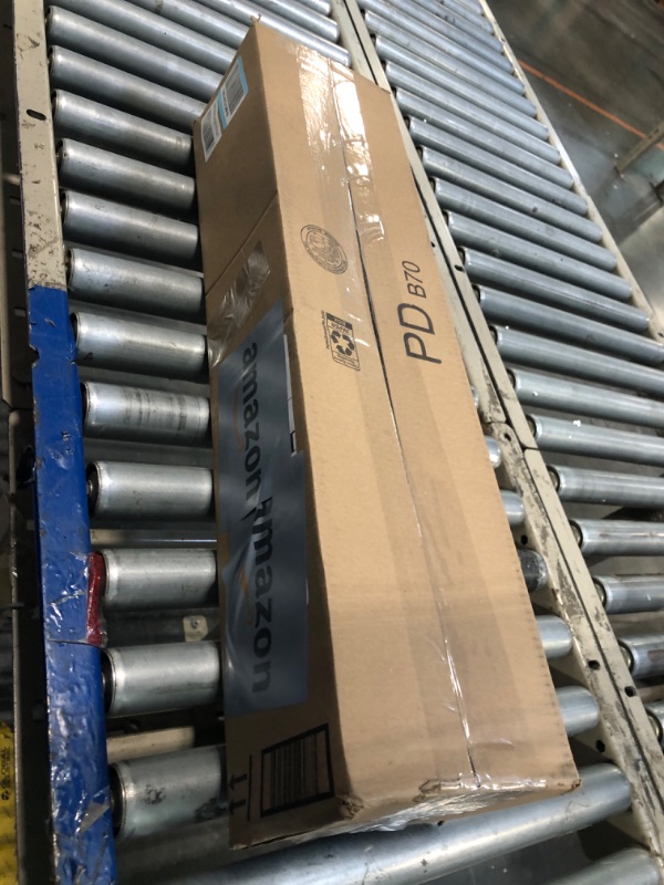 Photo 1 of ** VERY USED**Maylai 27.6 inch Large Christmas Tree Stand for Artificial Trees, Folding Christmas Tree Base for 3 Ft to 9 Ft Artificial Trees, Fits 0.5-1.25 Inch Tree Pole,(Green)