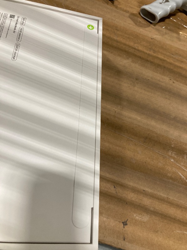 Photo 1 of ***factory sell*** Apple 2025 MacBook Air 13-inch Laptop with M4 chip: Built for Apple Intelligence, 13.6-inch Liquid Retina Display, 16GB Unified Memory, 256GB SSD Storage, 12MP Center Stage Camera, Touch ID; Midnight