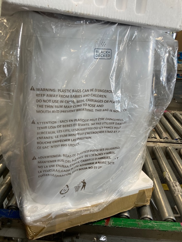 Photo 1 of ** USED / FUNCTIONAL / TESTED** BLACK+DECKER Portable Air Conditioner, 8,000 BTU (3,950 BTU SACC) for Rooms up to 400 Sq. Ft., Portable AC with Follow Me Remote Control and Window Kit, BPACT08WT, White