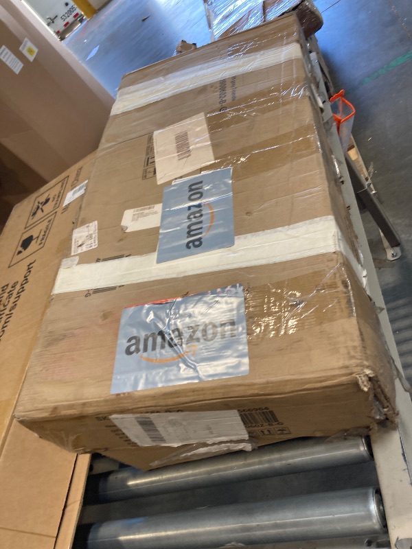 Photo 1 of ** VERY USED/ UNTESTED** SPOFLYINN Hydraulic Motorcycle Lift Jack Foot-Operated Motorcycle Lift Table with 4 Wheels 1500 LBS Capacity 4.5" - 15" Lifting Range Grey