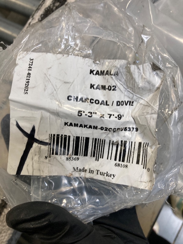 Photo 1 of ** USED/ DIRTY ** Loloi Kamala Collection KAM-02 Charcoal/Dove 5'-3" x 7'-9" Area Rug