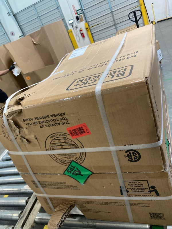 Photo 1 of ** DAMAGE MINOR / FUNCTIONAL TESTED ** ** BLACK+DECKER 0.9 Cu. Ft. Portable Washer, 6.6 lb. Capacity Washing Machine for Homes & Apartments, 5 Wash Cycles, Quick Connect Sink Adapter and Drain Hose Included, Transparent Lid, BPWM09W, White