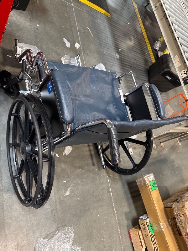 Photo 1 of ** BRAND NEW ITEM ** Medline Excel Extra-Wide Bariatric Wheelchair For Adults and Seniors with 24" Wide Seat, Supports up to 500 lbs