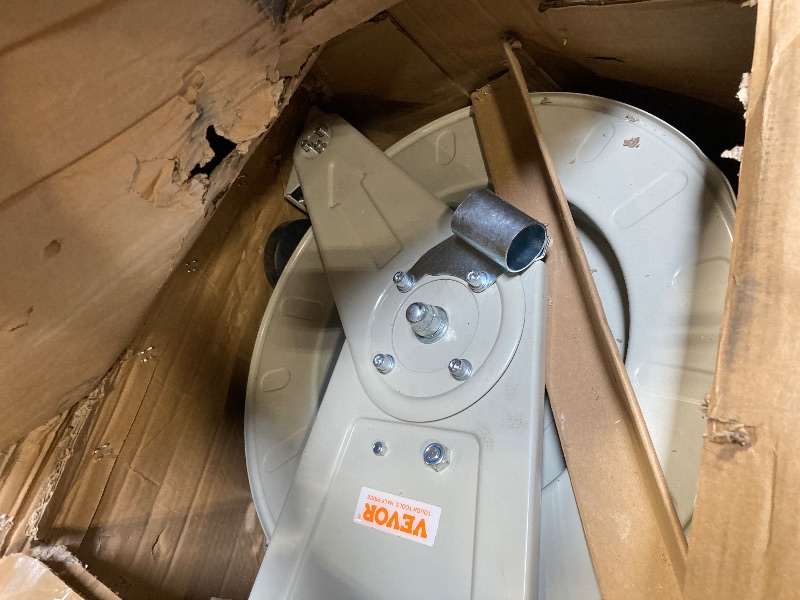 Photo 1 of ** USED** VEVOR Fuel Hose Reel, 1" x 50', Extra Long Retractable Diesel Hose Reel, Heavy-Duty Carbon Steel Construction with Automatic Fuel Nozzle, NBR Rubber Hose for Aircraft Ship Vehicle Tank Truck, 300 PSI