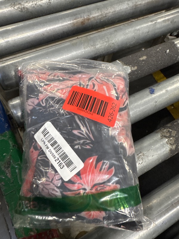 Photo 1 of ** ONLY ONE** Jamntower Mens Swim Trunks with Compression Liner 7 Inch and Phone Pockets Swim Shorts Gym Training Athletic Jogger(Style,L,Black Pink)