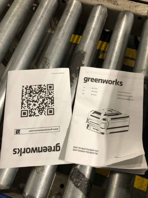 Photo 1 of ** VERY USED / THE BATTERY TURNS ON ** Greenworks 40V 21" Brushless Cordless (Self-Propelled) Lawn Mower (75+ Compatible Tools), 5.0Ah Battery and Charger Included