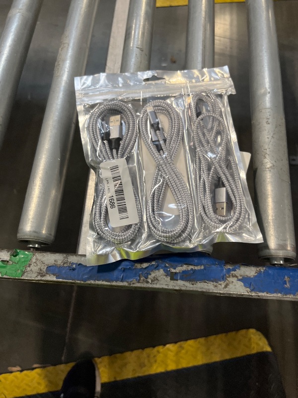 Photo 1 of ***ONLY ONE CABLE***TAKAGI for iPhone Charger, [MFi Certified] Lightning Cable 3PACK 6FT Nylon Braided USB Charging Cable High Speed Transfer Cord Compatible with iPhone 14/13/12/11 Pro Max/XS MAX/XR/XS/X/8/iPad