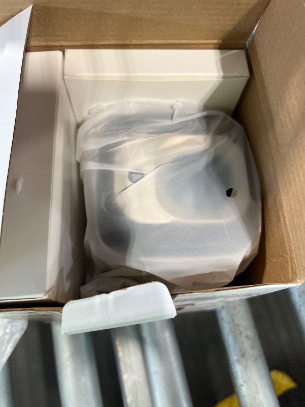 Photo 1 of ?Auto Focus&1080P?Magcubic Mini Smart Projector with 4K Support, Portable Projector with Wifi and Bluetooth, 5W Speaker, Built in Apps, Voice Control, Outdoor Movie Projector