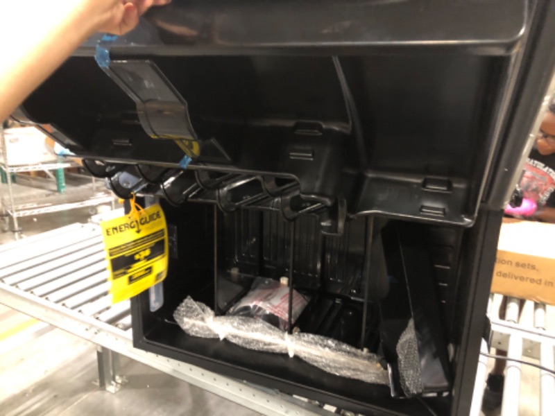 Photo 1 of ***DAMAGE AS SHOWN IN THE PHOTO***KoolMore KM-OKS-OFRC-44SS 21 in. Outdoor Refrigerator with IPX 4 Rating and Glass Shelves, 4.4 Cu. ft. in Stainless-Steel