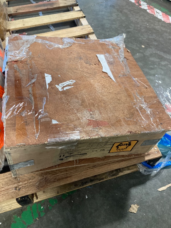 Photo 1 of ***PARTIAL SET***HEAVY ITEM***VEVOR Chain Load Binder, 5/16" Tie Down Kit w/ 7100LBS Working Load Capacity and Two Grab Hooks, Includes (4) Ratchet Binders - (4) 21' Grade 80 Chains, Transport Load Package for Hauling, Towing