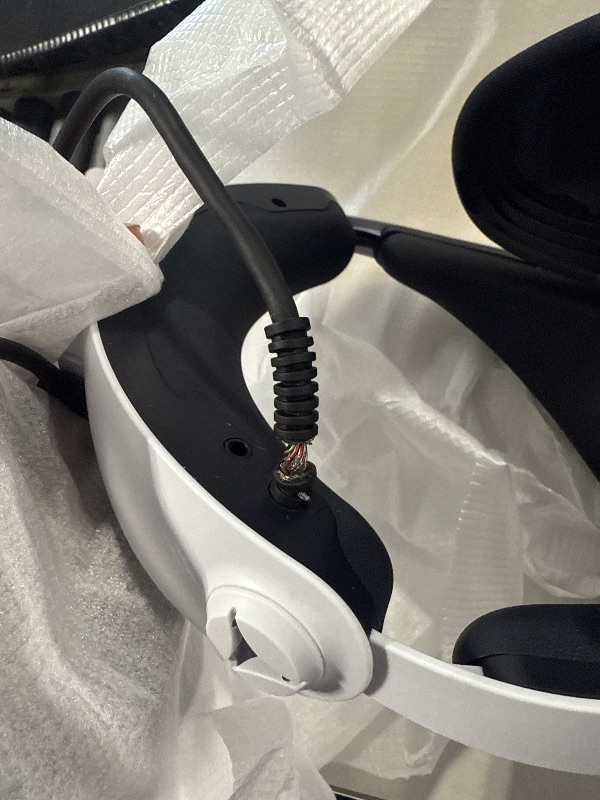 Photo 1 of ***CABLE IN BAD CONDITION***
PlayStation VR2 (PSVR2)