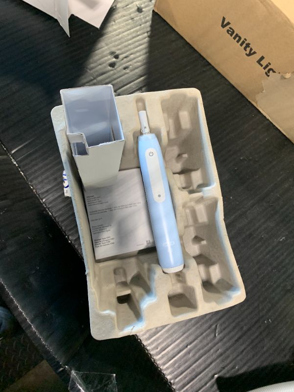 Photo 1 of ***NO HEAD, NO CHARGER ***Oral-B iO3 Electric Toothbrush (1) with (1) Ultimate Clean Brush Head and (1) Charger, Blue
