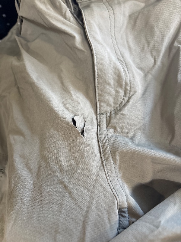 Photo 1 of **MINOR DAMAGE(HAS A HOLE, SHOWN IN PHOTO)**TACVASEN Mens 10" Cargo Shorts Hiking Quick Dry Lightweight Water Resistant Golf Workout Shorts with Pockets Army Green