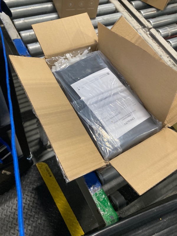 Photo 1 of Creality Official 3D Printer Enclosure, Constant Temperature Protective Cover Fireproof Dustproof 480 * 600 * 720mm for Ender 3 V3 SE/Ender 3/Ender 3 V2/Ender 3 V2 Neo/Ender 3Pro/Ender 3Neo/Ender 3S