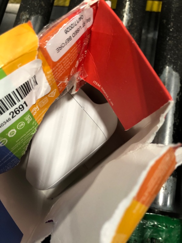 Photo 1 of **NO FILM**Polaroid Go Generation 2 - Mini Instant Camera + Film Bundle (16 Photos Included) - White (6282).