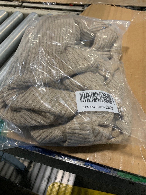 Photo 1 of ***used***smell bad***PRETTYGARDEN Women's Fashion Sweater Long Sleeve Casual Ribbed Knit Winter Pullover Chunky Fall Sweaters for Women 2025 (Camel, X-Large)