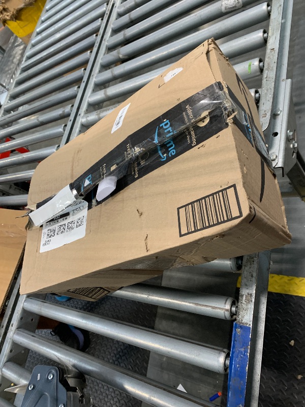 Photo 1 of *** BENT FAN BLADE ***Socket Fan Light - Ceiling Fans with Lights and Remote Control, 3 Colors 3000K-6500K, 2000 Lumens,Powerful Airflow Quiet Fan Light Bulb Screw in Ceiling Fan for Bedroom, Living Room, Kitchen