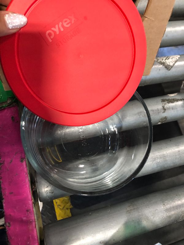 Photo 1 of ** ONLY ONEN PCS *** Pyrex Simply Store (4 & 7 Cup) Large Glass Food Storage Containers Set, Snug Fit Non-Toxic Plastic BPA-Free Lids, Freezer Dishwasher Microwave Safe only one pcs