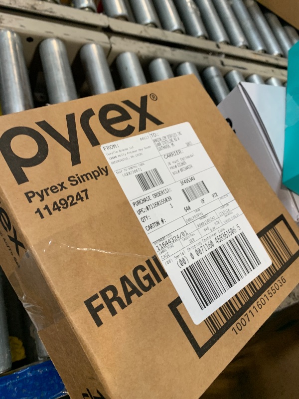 Photo 1 of ** ONLY ONEN PCS *** Pyrex Simply Store (4 & 7 Cup) Large Glass Food Storage Containers Set, Snug Fit Non-Toxic Plastic BPA-Free Lids, Freezer Dishwasher Microwave Safe only one pcs