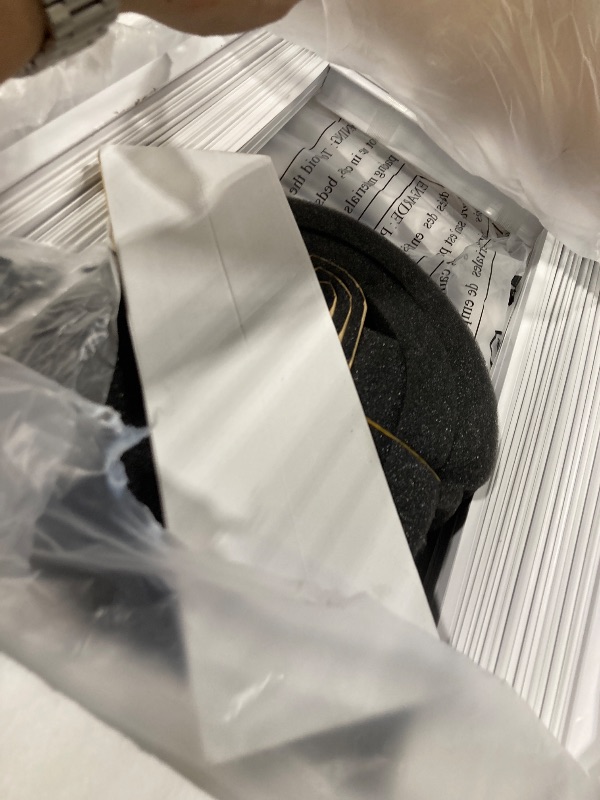 Photo 1 of **********working good********* Midea 12,000 BTU Smart Inverter Air Conditioner Window Unit with Heat and Dehumidifier – Cools up to 550 Sq. Ft., Energy Star Rated, Quiet Operation, Electronic Controls, Remote Control, White