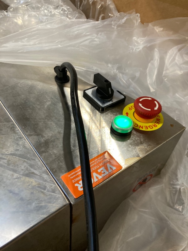 Photo 1 of ******WORKING GOOD****** VEVOR Electric Sugar Cane Juicer, 800W Sugarcane Juicer Machine with 661LBS/H High Output, 4 Stainless Steel Roller, Auto Roller Pressure Adjustment Sugarcane Juice Press Extractor for Home/Commercial