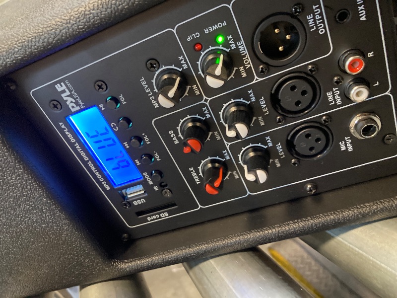 Photo 1 of *********WORKS EXCELLENT/ EXCELLENT SOUND*************** Pyle Portable Bluetooth PA Speaker System - 3-Way Active & Passive Outdoor Bluetooth Speaker Portable PA System w/ Microphone In, Party Lights, FM Radio - Tripod, Remote - Pyle PS65ACT,Black