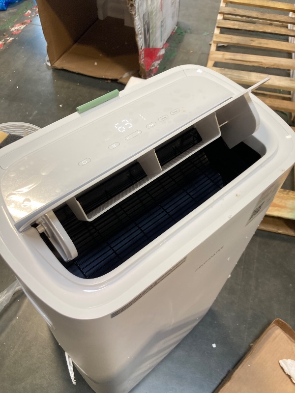 Photo 1 of *********works well********* Frigidaire 4-in-1 Smart Portable Room Air Conditioner with Wi-Fi & Supplemental Heat 14,000 BTU (ASHRAE) / 10,000 BTU (DOE), Cools Up to 700 Sq. Ft., Quiet Operation, White
