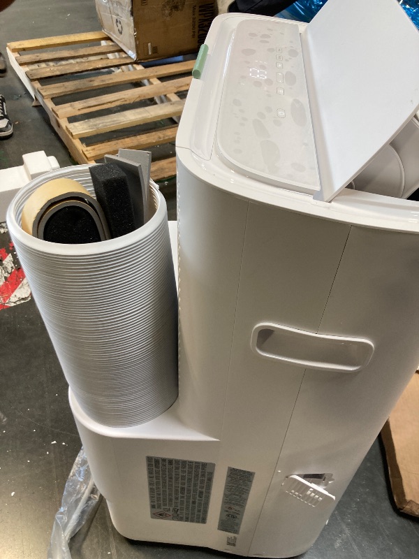 Photo 1 of *********works well********* Frigidaire 4-in-1 Smart Portable Room Air Conditioner with Wi-Fi & Supplemental Heat 14,000 BTU (ASHRAE) / 10,000 BTU (DOE), Cools Up to 700 Sq. Ft., Quiet Operation, White