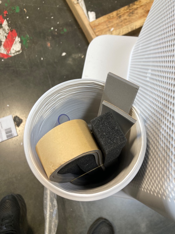 Photo 1 of *********works well********* Frigidaire 4-in-1 Smart Portable Room Air Conditioner with Wi-Fi & Supplemental Heat 14,000 BTU (ASHRAE) / 10,000 BTU (DOE), Cools Up to 700 Sq. Ft., Quiet Operation, White