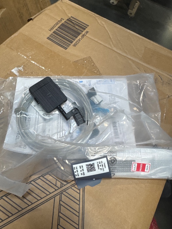 Photo 1 of *****IT WORKS PERFECTLY****** Samsung 65-Inch Class The Frame LS03F 4K QLED Smart TV (2025 Model) Slim Fit Wall Mount, Modern Frame Design, NQ4 AI Gen2 Processor, Art Mode, Artful Picture Quality, Samsung Vision AI, Alexa Built-in