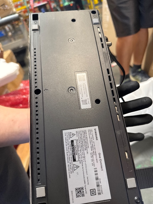 Photo 1 of *****IT WORKS PERFECTLY****** Samsung 65-Inch Class The Frame LS03F 4K QLED Smart TV (2025 Model) Slim Fit Wall Mount, Modern Frame Design, NQ4 AI Gen2 Processor, Art Mode, Artful Picture Quality, Samsung Vision AI, Alexa Built-in