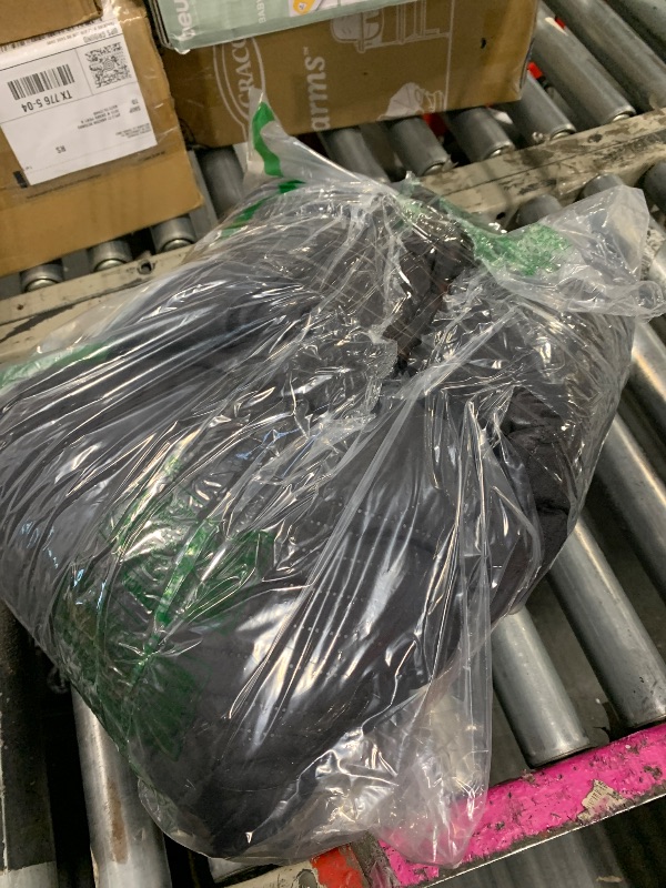 Photo 1 of Moving BlanketsHeavy Duty Packing Blankets for Moving Shipping Thick Furniture Wrapping for Moving Supplies Professional Quilted Shipping Blankets
***SIMILAR ITEM