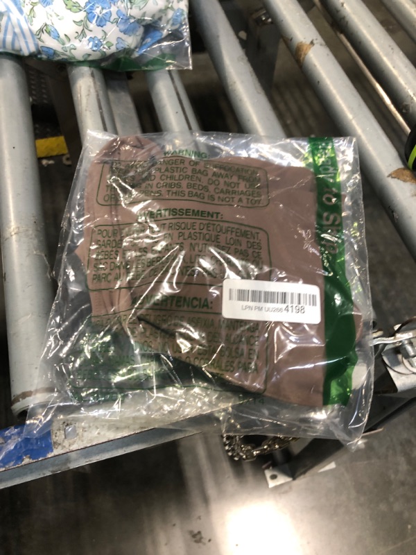 Photo 1 of ** ONLY TOP** Aoxjox Women's Workout Sports Bras Fitness Define Sculpt Racerback Bra Yoga Crop Tank (Fudge Coffee, Medium)