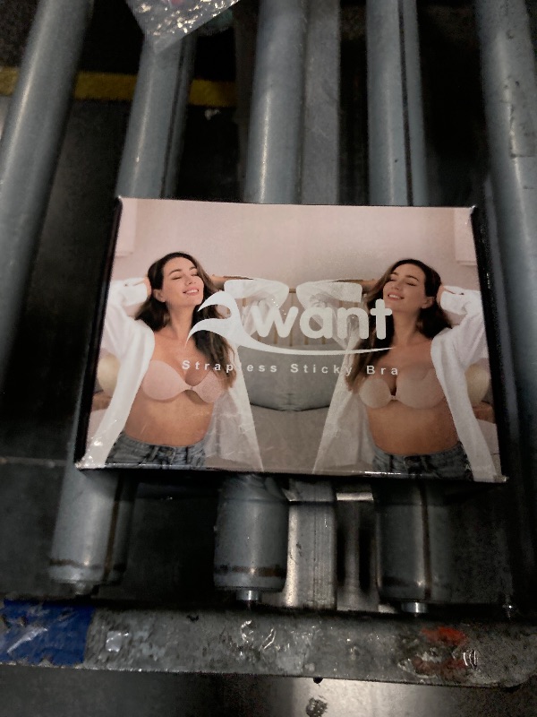 Photo 1 of ***one pair missing*** Awant Strapless Sticky Bra (US, Cup Band, A, Beige)