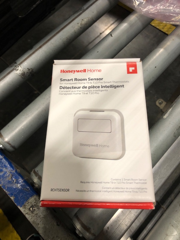 Photo 1 of ***missing parts*** Honeywell Home RCHTSENSOR-1PK, Smart Room Sensor works with T9/T10 WIFI Smart Thermostats
