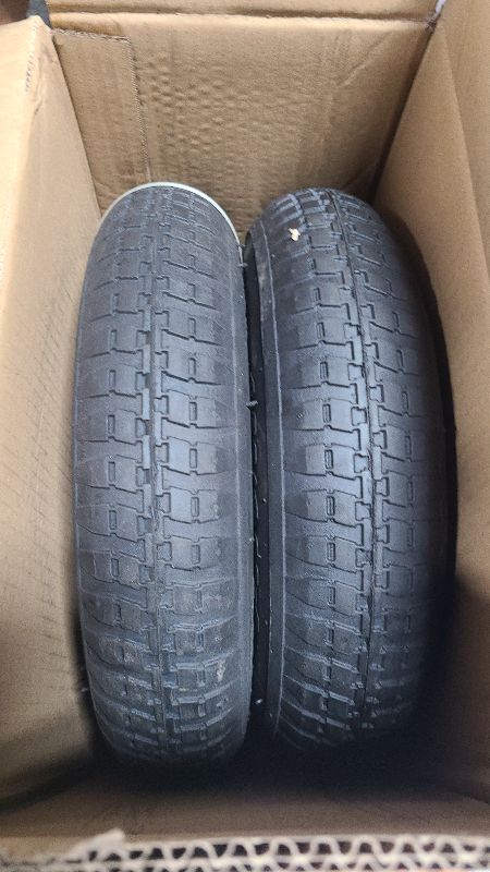 Photo 1 of 2-Pack 4.80/4.00-8" Pneumatic Wheelbarrow Wheel and Tires with 3"- 7" Center Hub and 5/8" Bushings for Wheelbarrow and Yard Cart Garden Wagon