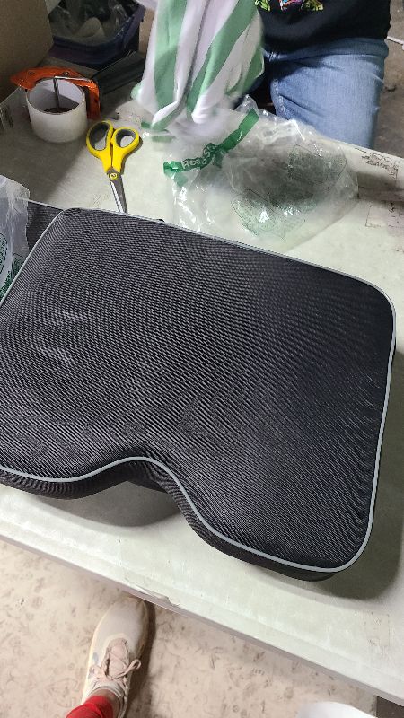 Photo 1 of 2 Pcs Stadium Seat Cushions - Outdoor Seat Cushions for Bleachers Fashion & Portable Stadium Cushions with Decorative Strips Water-Repellent Stadium Seats for Outdoor Sports Events