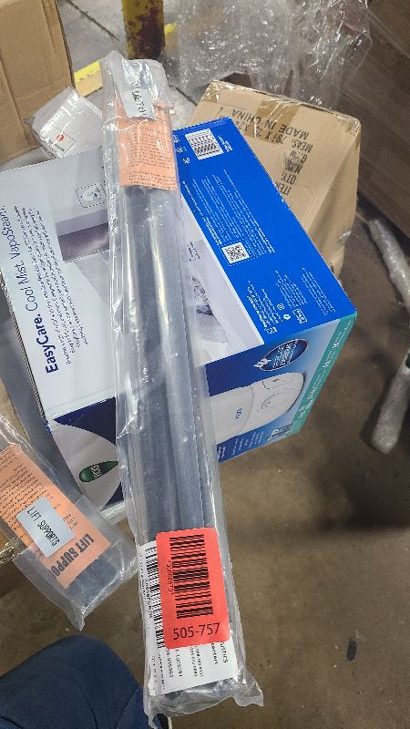 Photo 1 of 2Pcs 22.52 In Rear Back Lift Supports Compatible With TOYOTA 2010-2018 4RUNNER liftgate tailgate Hatch trunk Struts 10 11 12 13 14 15 16 17 18