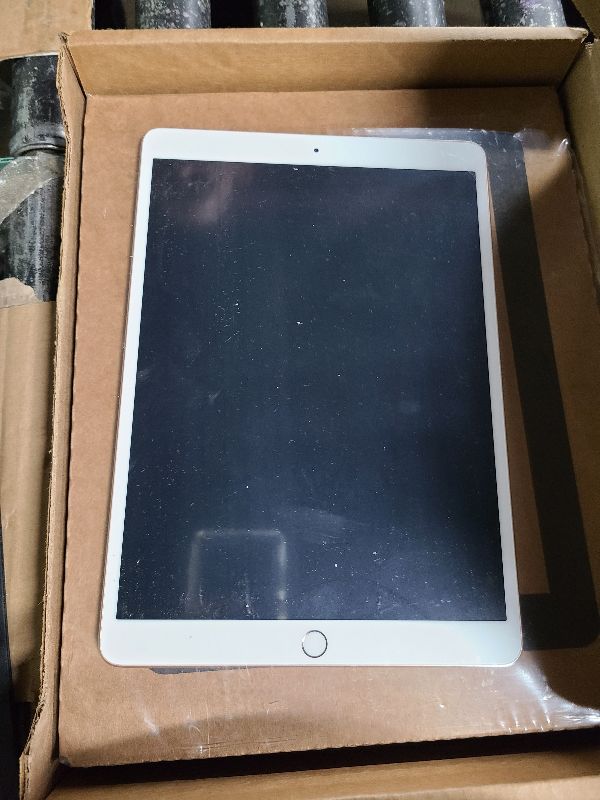 Photo 1 of 2019 Apple iPad Air 3rd Gen (10.5 Inch, Wi-Fi, 64GB) Gold (Renewed)